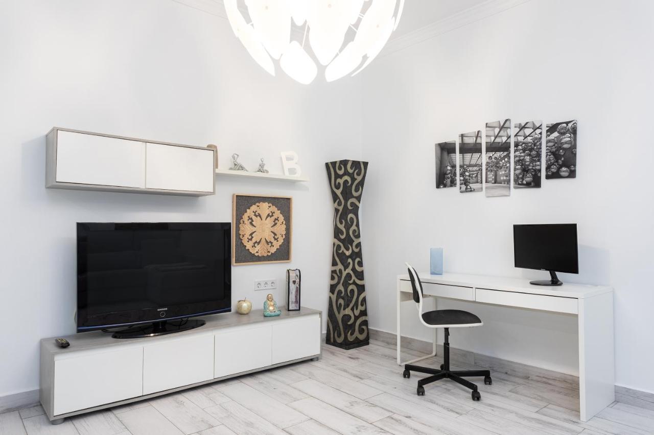 Apartamento Carmen Malaga Bagian luar foto