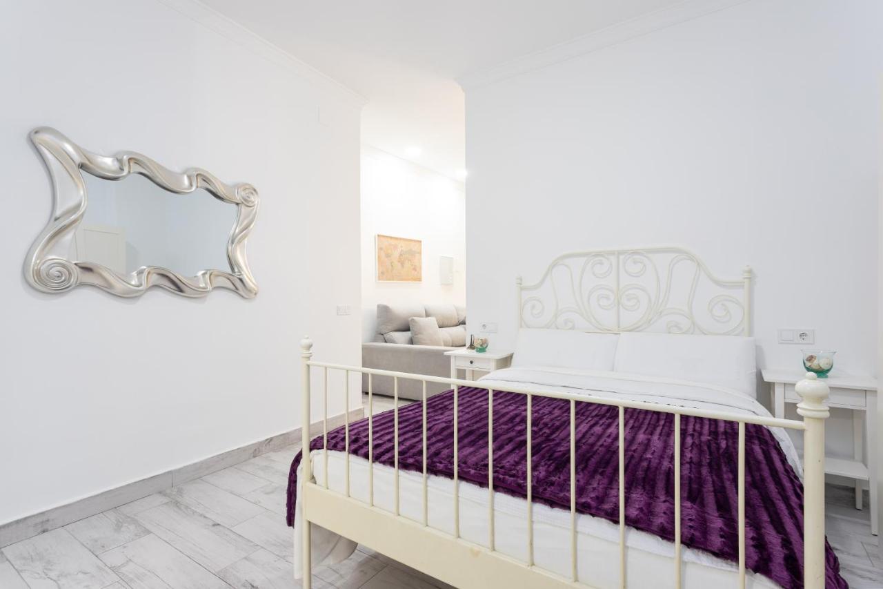 Apartamento Carmen Malaga Bagian luar foto
